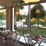 Alojamento de Acomodação e Pequeno-almoço Marricriu Beb And Pool